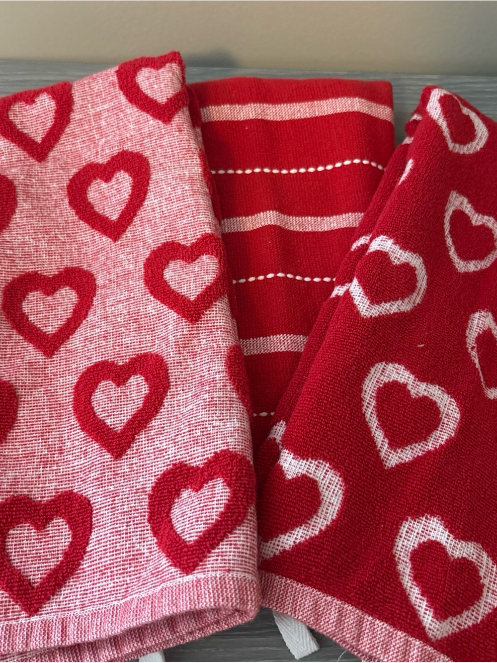 Rachel Zoe Kitchen Towels (3) HEARTS RED 100% COTTON NWT